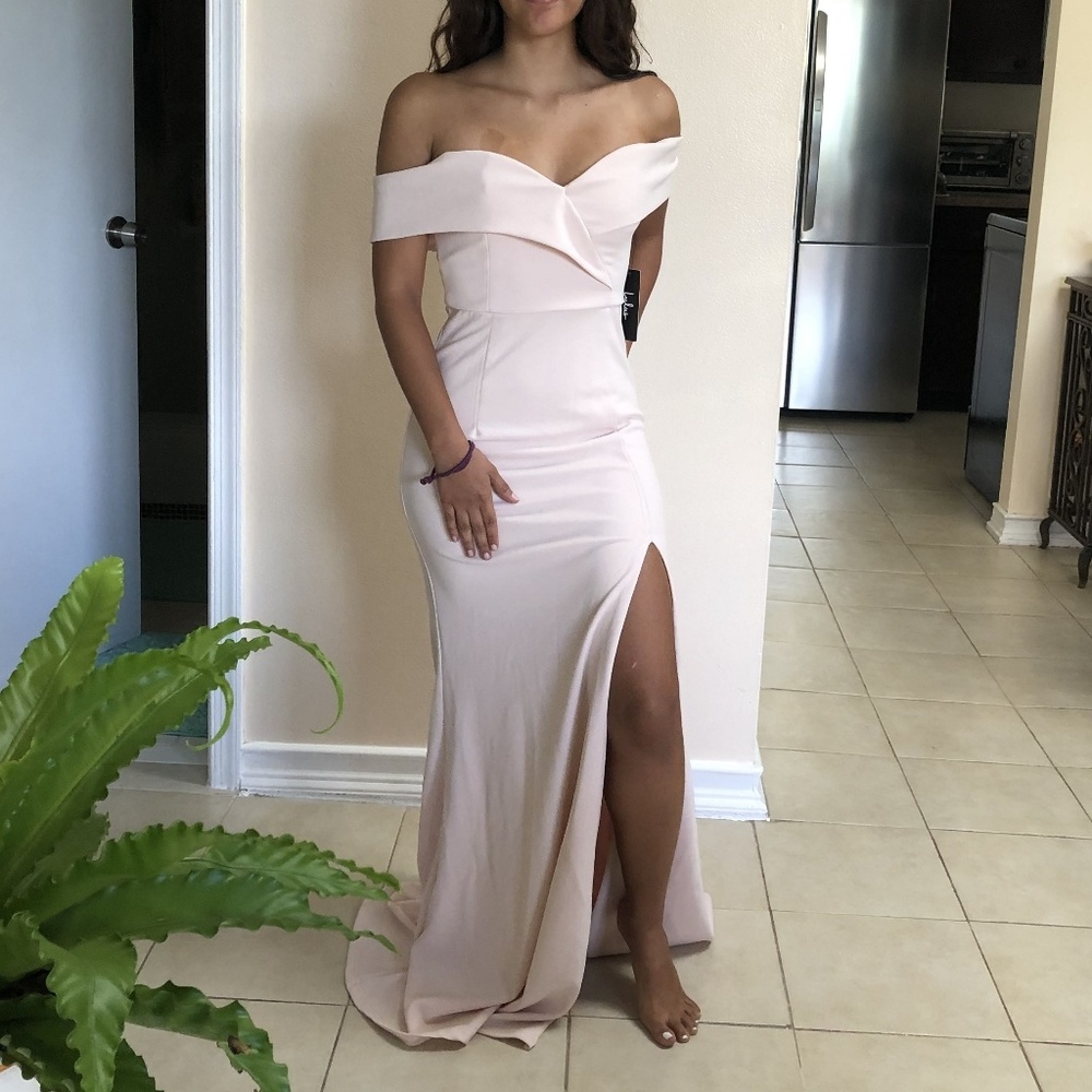 NWT LULUS Blush pink strapless Dress